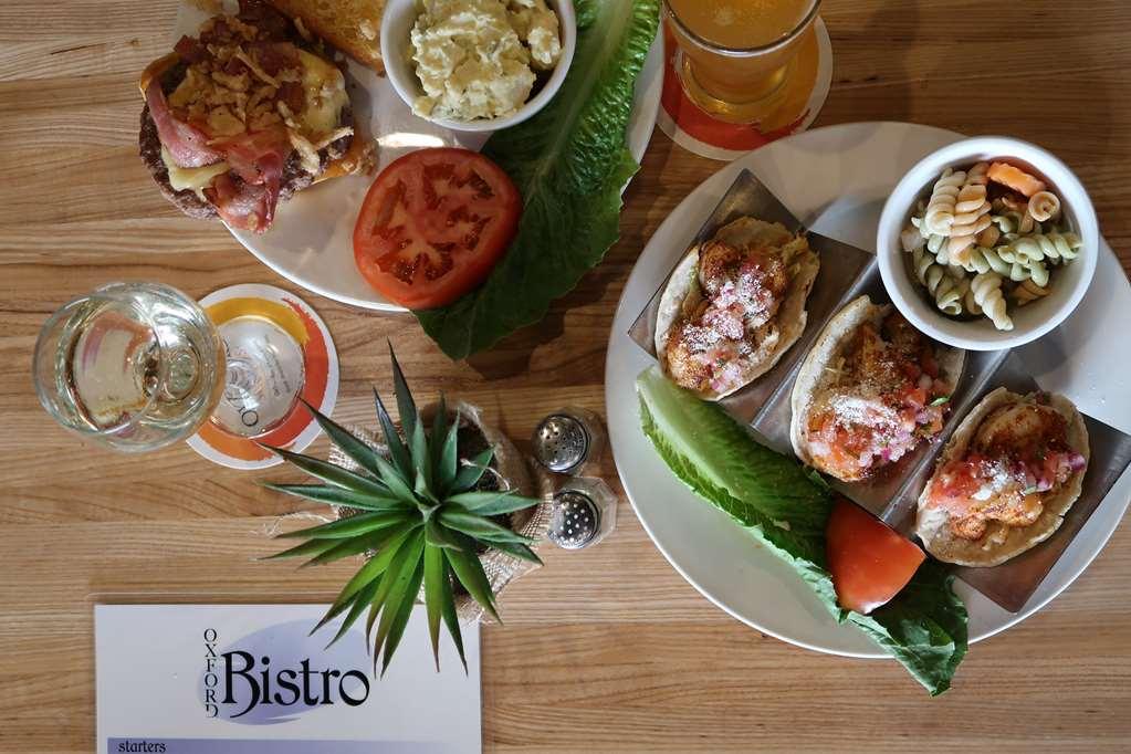 Oxford Suites Hermiston Restaurante foto